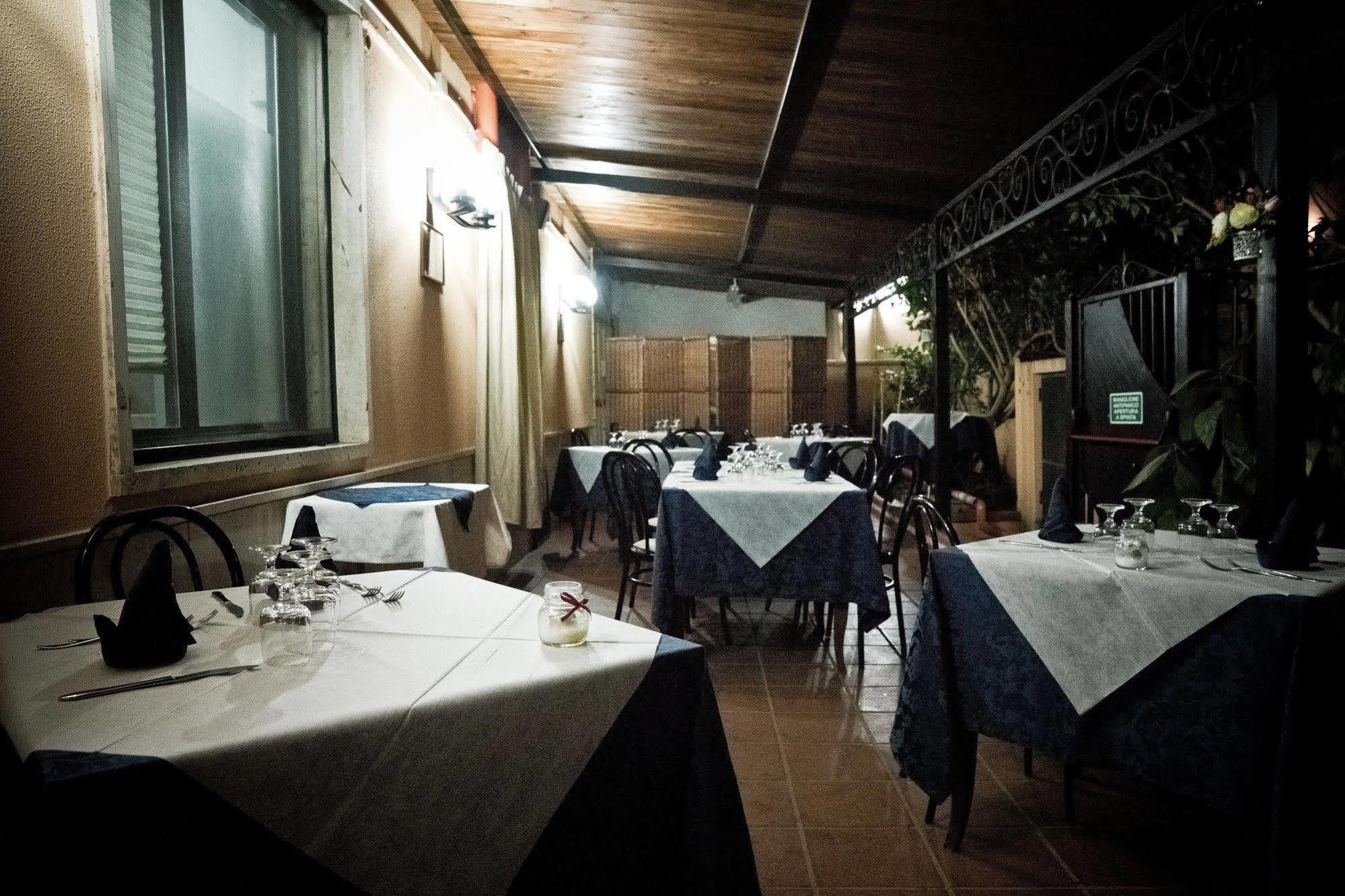 Hotel Artu Iglesias Exterior photo